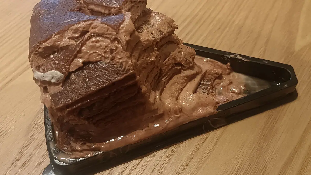 Egg Free Cake Box – eggless cake shop in Lichfield town centre